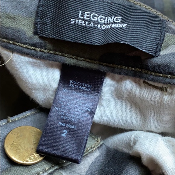 Express Camouflage Stella Leggings 2 - Picture 2 of 3